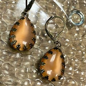 Cats eye smooth cabachon drop earrings